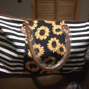Sunflower with stripes weekender bag